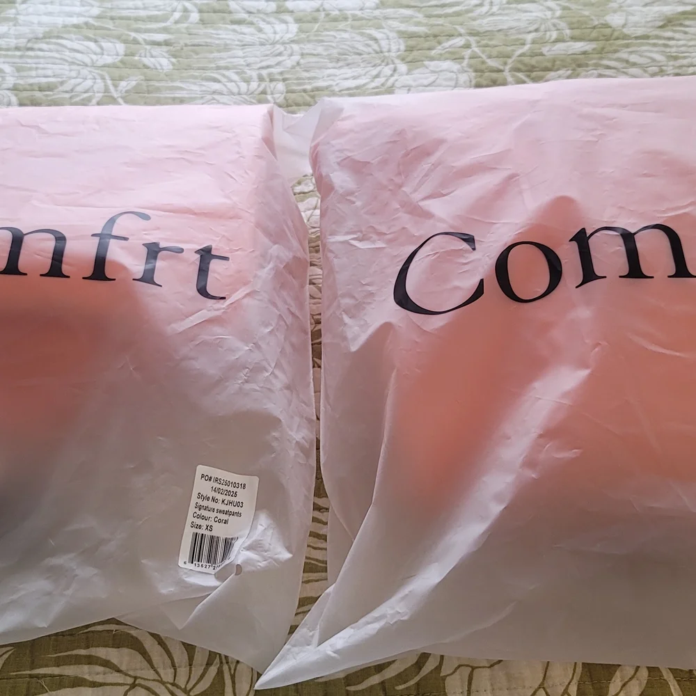 COMFRT HOODIE & SWEATPANTS SET IN CORAL XS - Picture 6 of 16